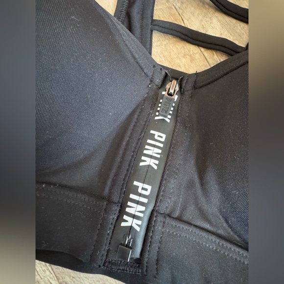 PINK Ultimate Sports Bra NWT SMALL black /pink padding - Picture 2 of 6
